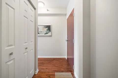 $385,000 | 3232 North Halsted Street, Unit D407, Chicago, IL 60657