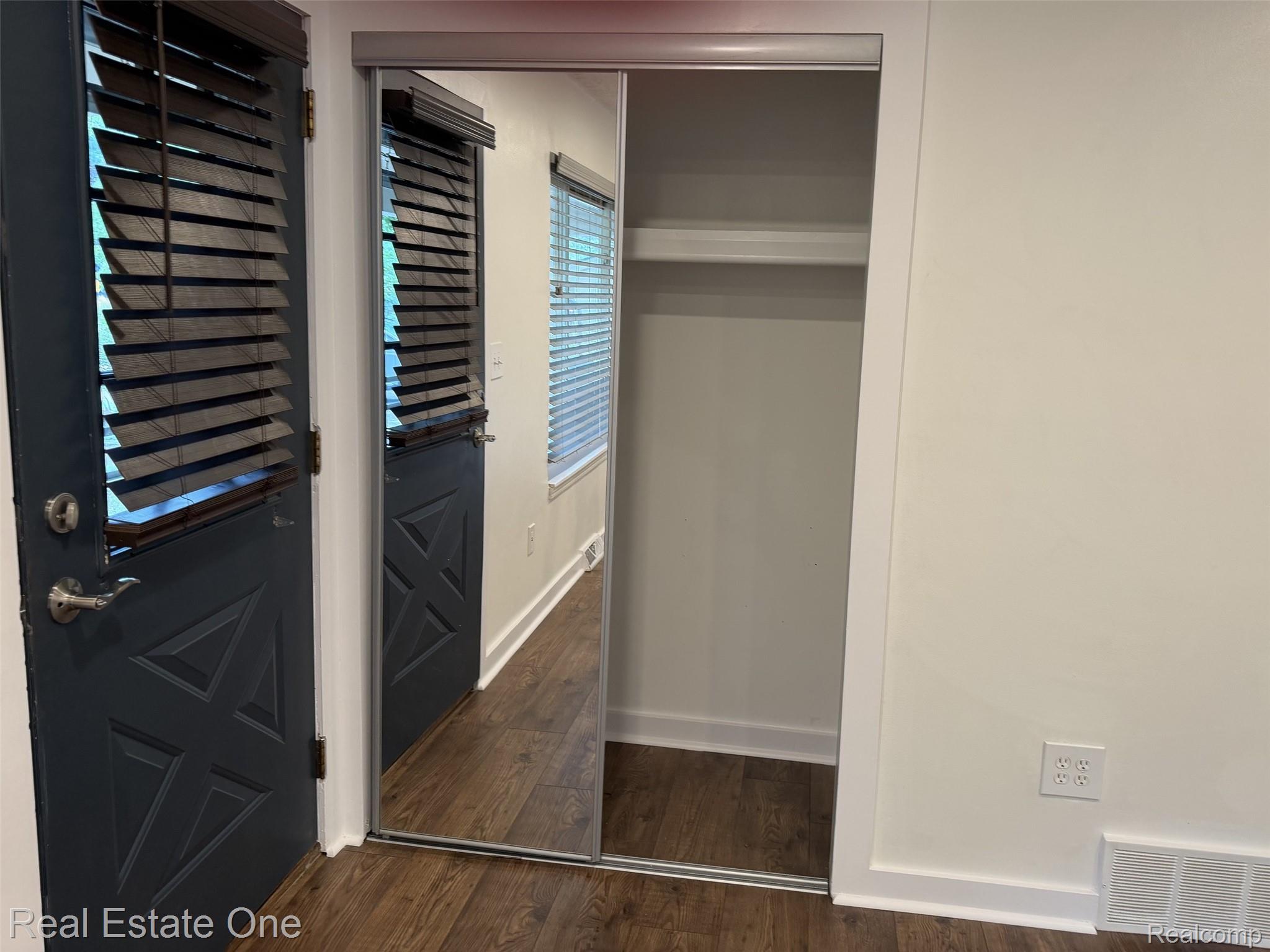 2150 Benstein Road Walled Lake, MI 48390 - Photo 2 of 24 image002 (3).jpg