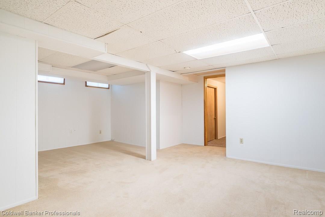 1825 Reis Court Rochester, MI 48309 - Photo 23 of 30 Lower level rec room