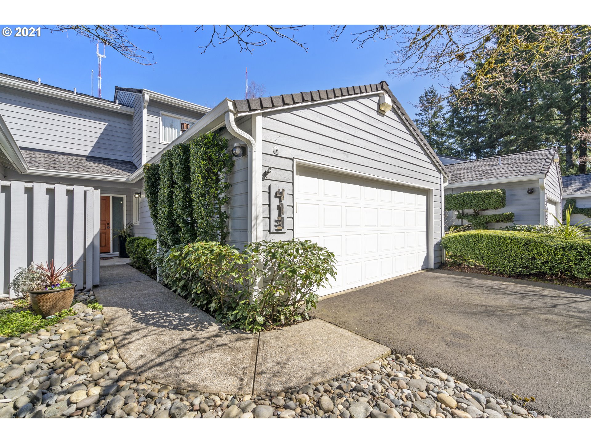 413 Southwest 70th Terrace Portland, OR 97225 - Photo 2 of 32 Gallery Image 2