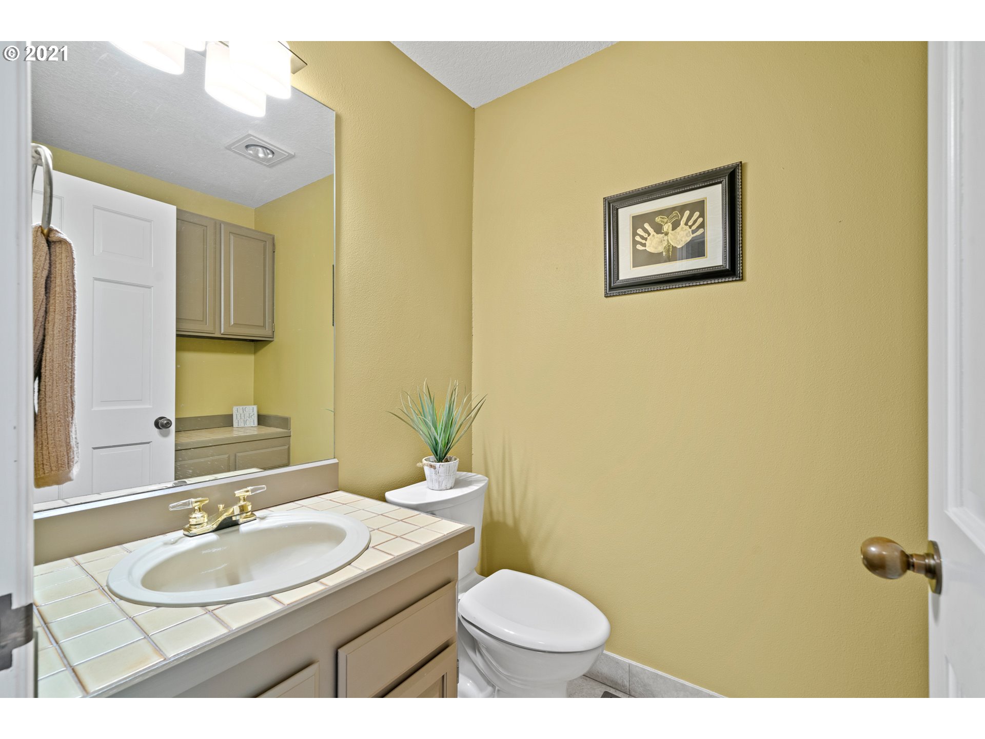 413 Southwest 70th Terrace Portland, OR 97225 - Photo 16 of 32 Gallery Image 16