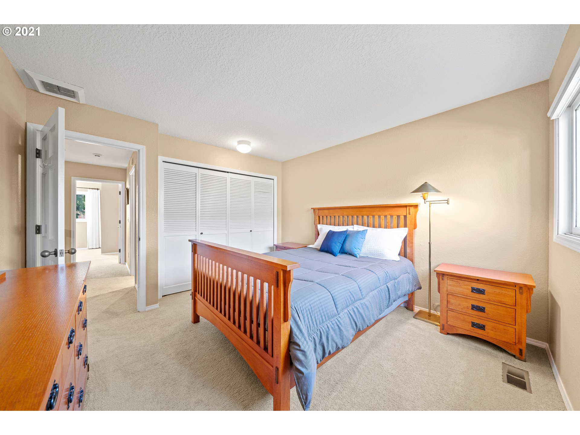 413 Southwest 70th Terrace Portland, OR 97225 - Photo 24 of 32 Gallery Image 24