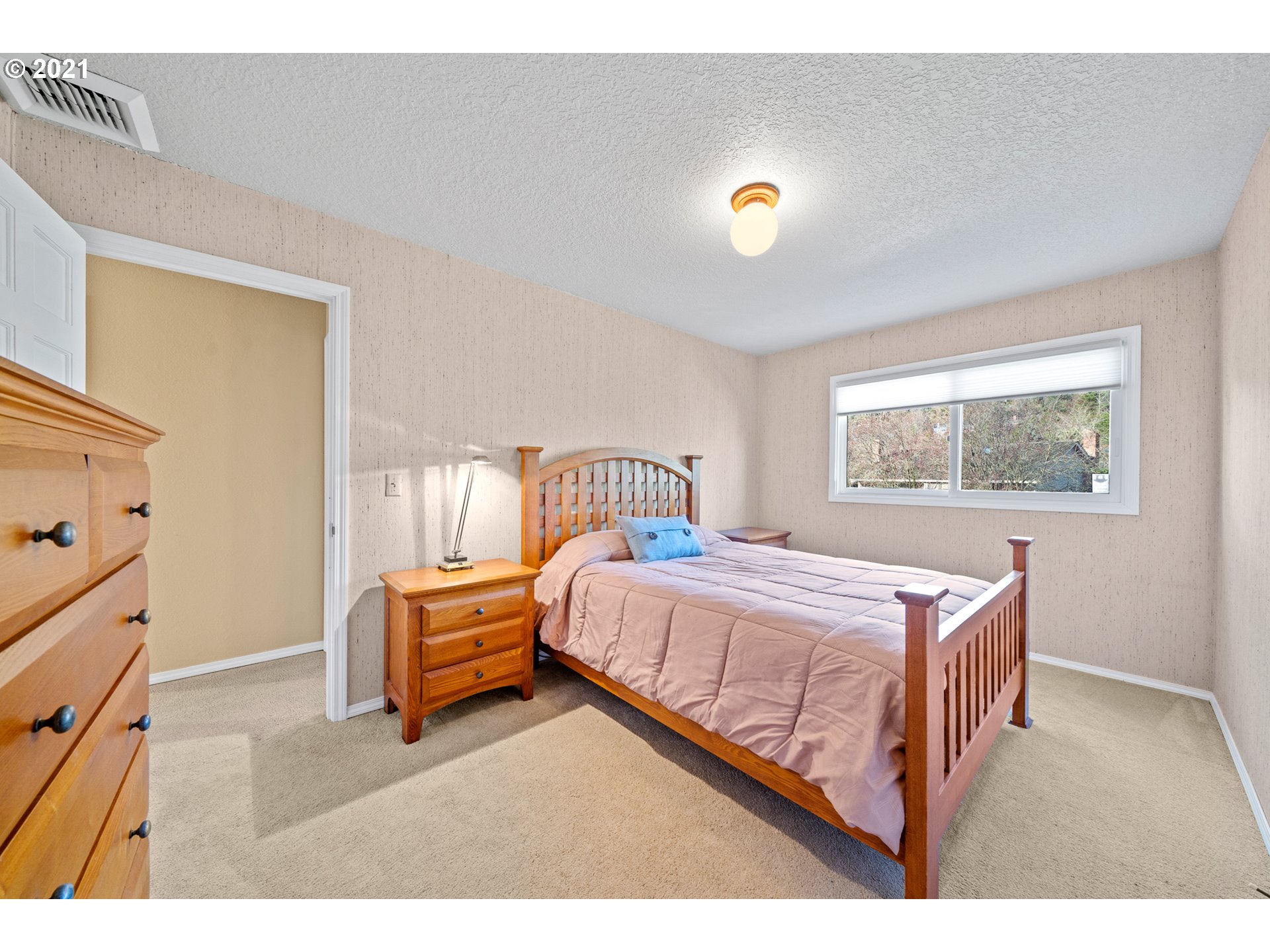 413 Southwest 70th Terrace Portland, OR 97225 - Photo 26 of 32 Gallery Image 26