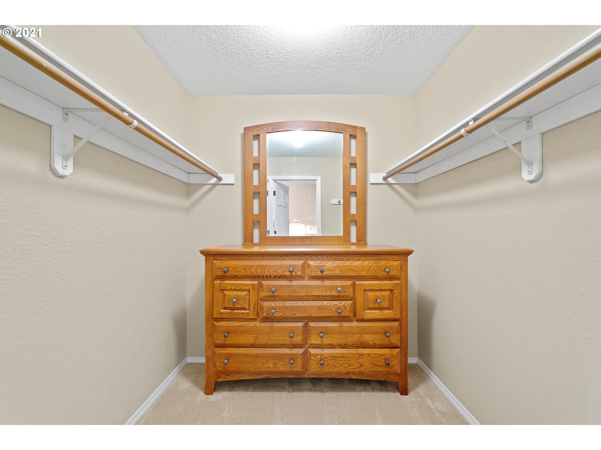 413 Southwest 70th Terrace Portland, OR 97225 - Photo 27 of 32 Gallery Image 27