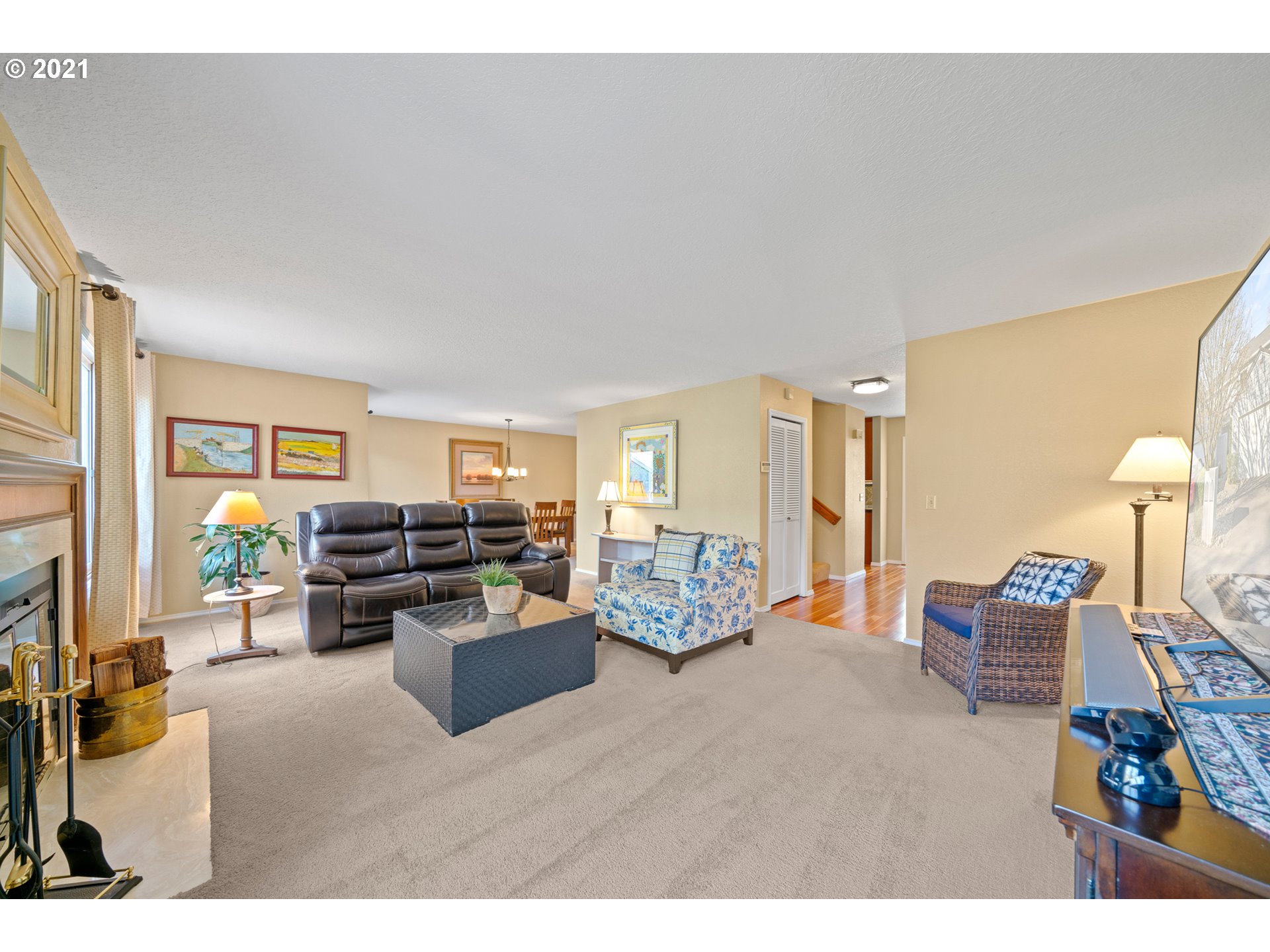 413 Southwest 70th Terrace Portland, OR 97225 - Photo 6 of 32 Gallery Image 6