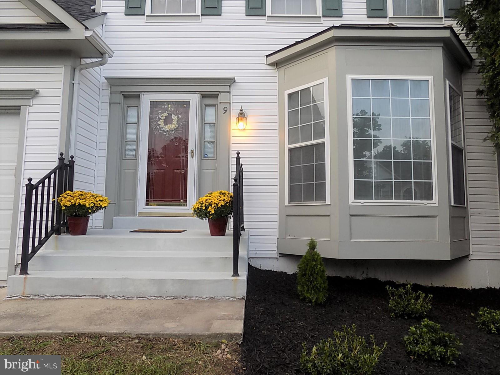 9 Summit Ridge Court Germantown, MD 20874 - Photo 3 of 29 Exterior (General)