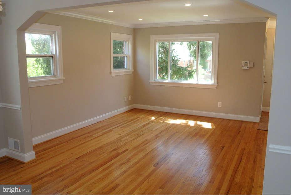 1118 Chickasaw Drive Silver Spring, MD 20903 - Photo 8 of 25 Interior (General)