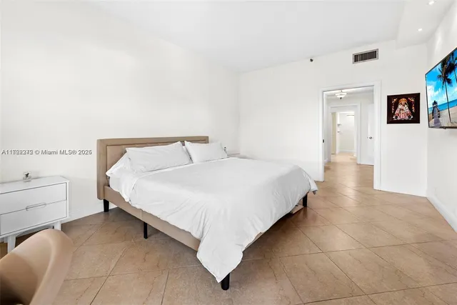 $1,150,000 | 151 Crandon Boulevard, Unit 320, Key Biscayne, FL 33149