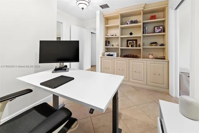 $1,150,000 | 151 Crandon Boulevard, Unit 320, Key Biscayne, FL 33149