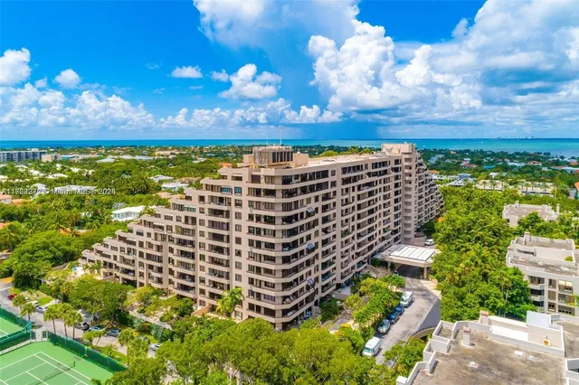 $1,150,000 | 151 Crandon Boulevard, Unit 320, Key Biscayne, FL 33149