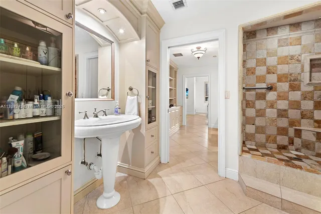 $1,150,000 | 151 Crandon Boulevard, Unit 320, Key Biscayne, FL 33149