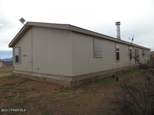 2480 East View Ridge Road Rimrock, AZ 86335 - Photo 18 of 20 a backyard of a house