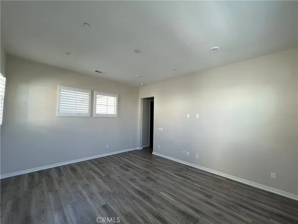$5,250 | 110 Sculpture, Irvine, CA 92618