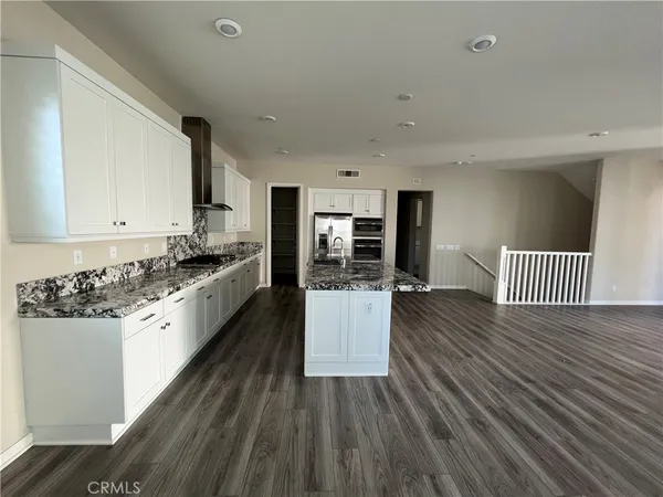 $5,250 | 110 Sculpture, Irvine, CA 92618