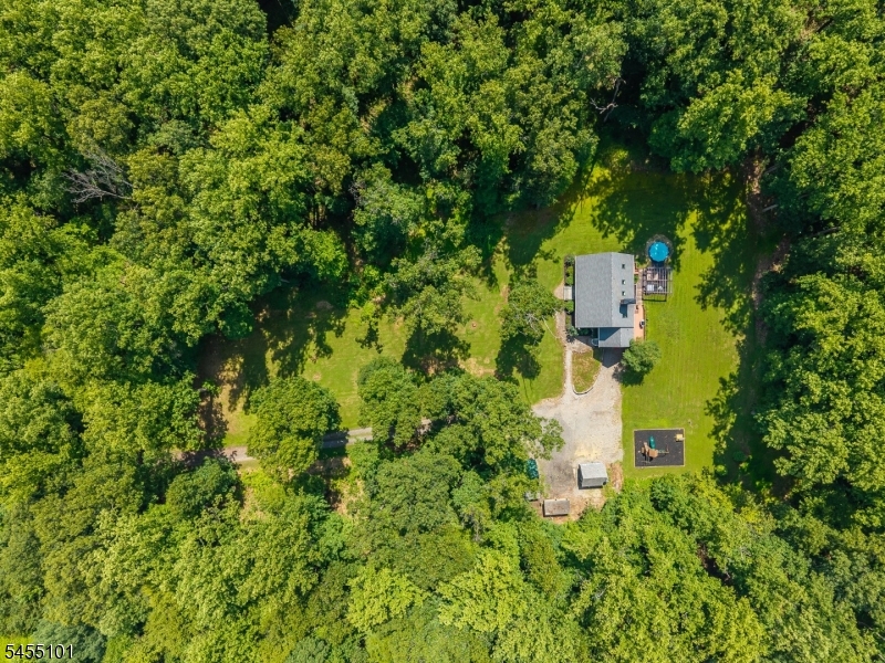 21 Finn Road Pittstown, NJ 08867 - Photo 2 of 47 Gallery Image 2