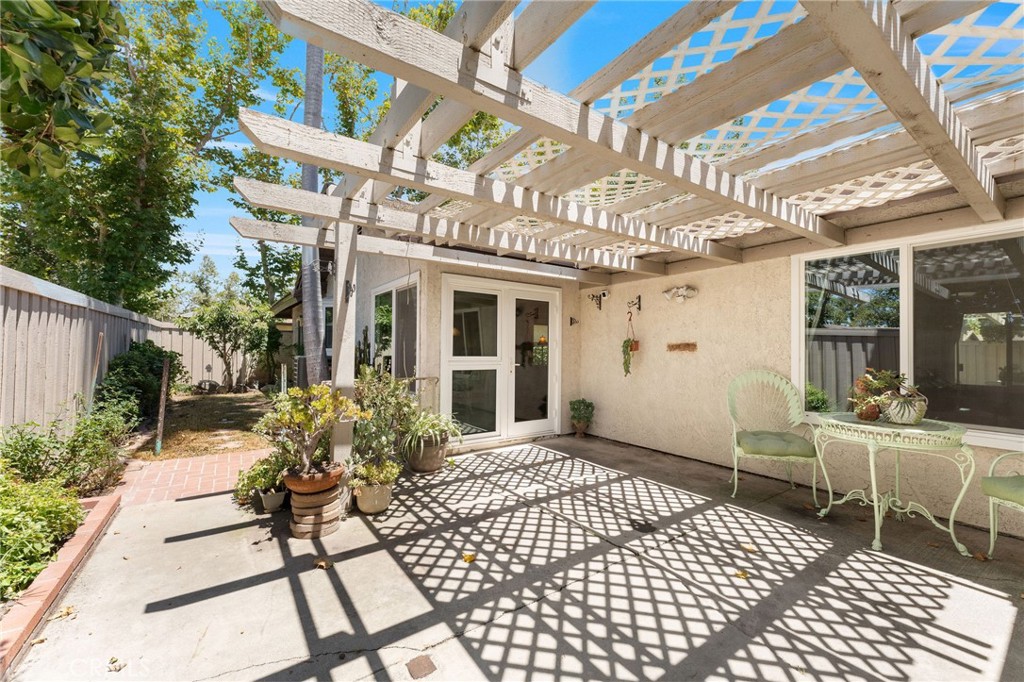 92 Orchard Irvine, CA 92618 - Photo 28 of 46 a building outdoor space with patio furniture and potted plants