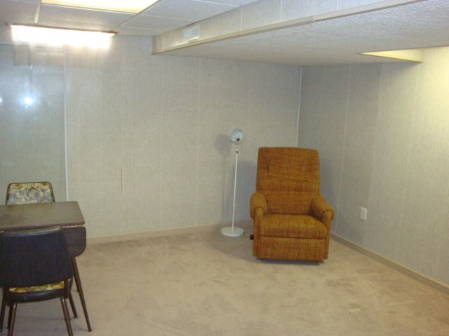 5429 Rene Drive Warren, MI 48091 - Photo 18 of 22 31067128-17.JPG