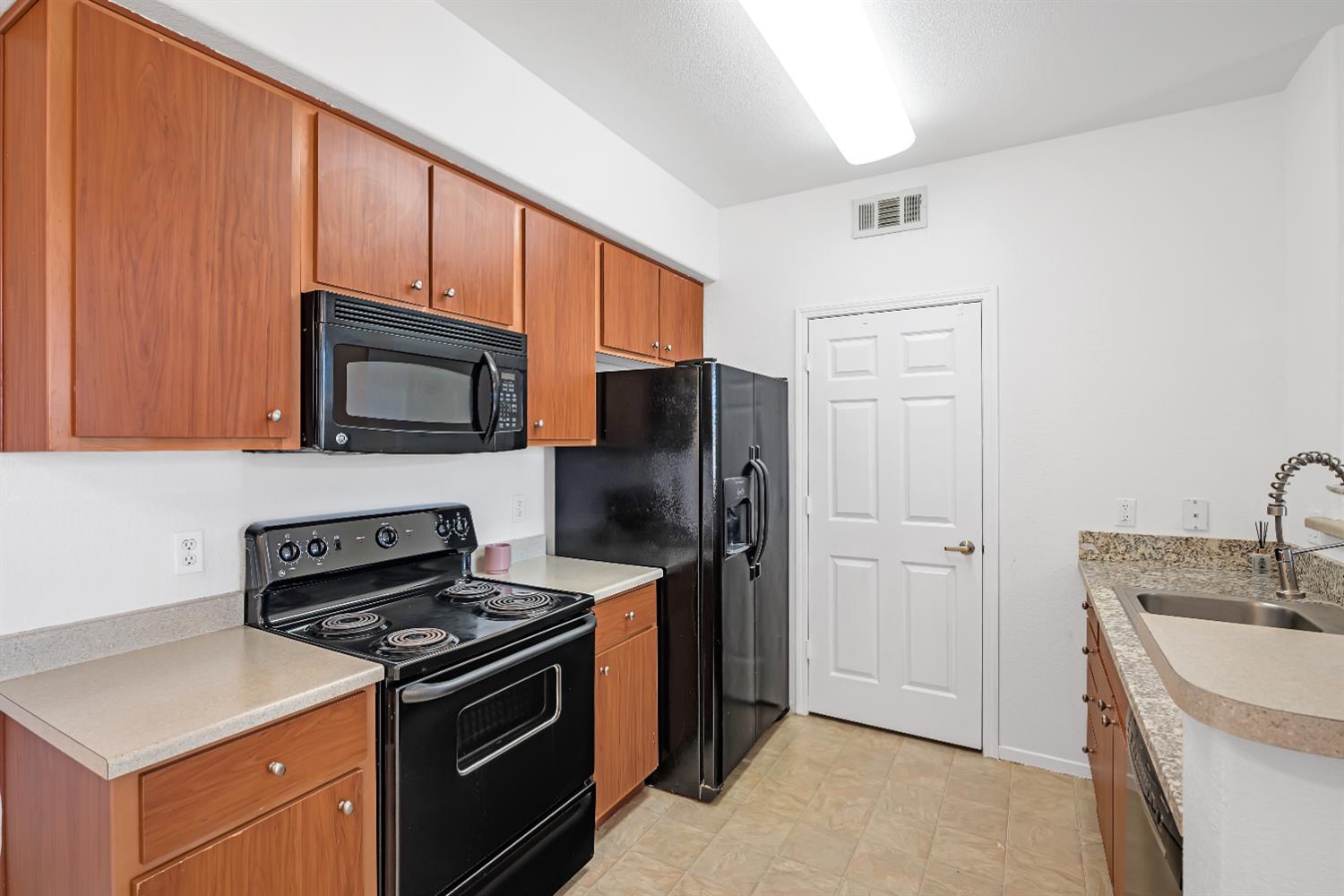 1191 Whitney Ranch Parkway, Unit 833 Rocklin, CA 95765 - Photo 12 of 35