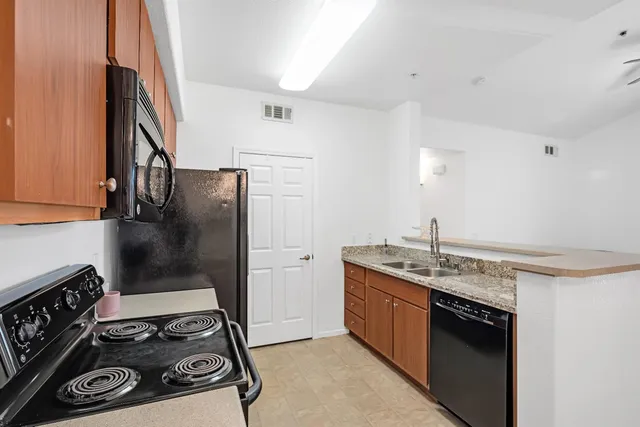 $299,000 | 1191 Whitney Ranch Parkway, Unit 833, Rocklin, CA 95765