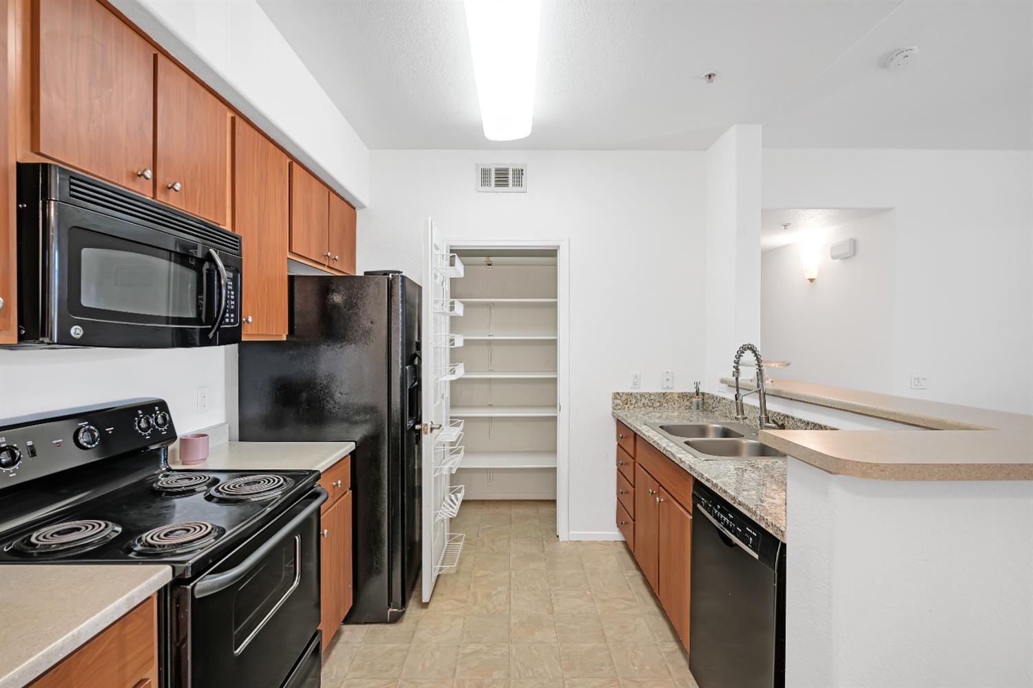 1191 Whitney Ranch Parkway, Unit 833 Rocklin, CA 95765 - Photo 14 of 35