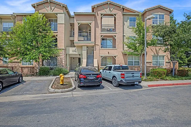 $299,000 | 1191 Whitney Ranch Parkway, Unit 833, Rocklin, CA 95765