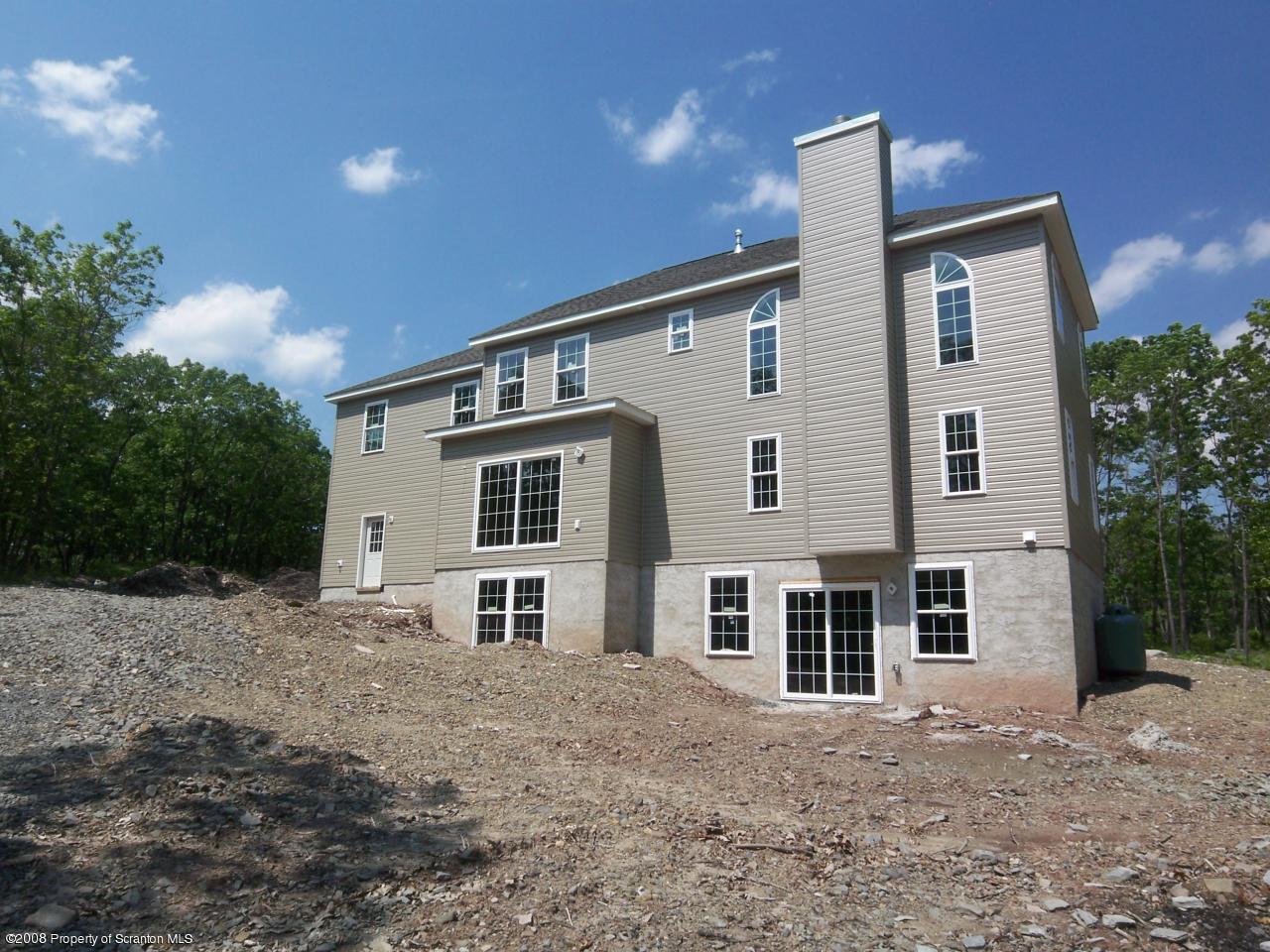4 Dr Ransom Pa Clarks Summit, PA 18411 - Photo 3 of 5 3