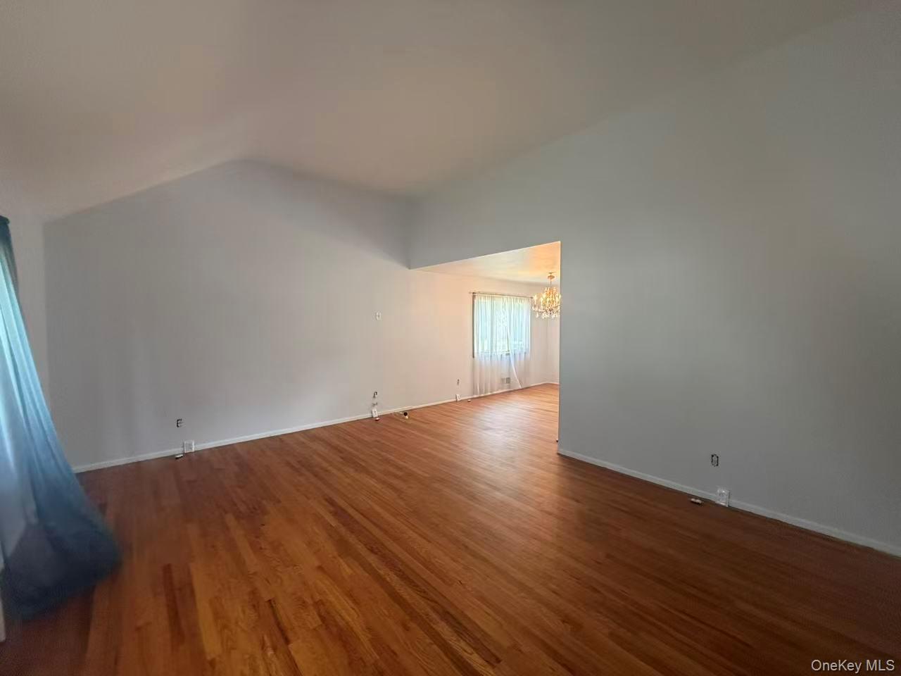 56 Convent Road Syosset, NY 11791 - Photo 3 of 14 Gallery Image 3