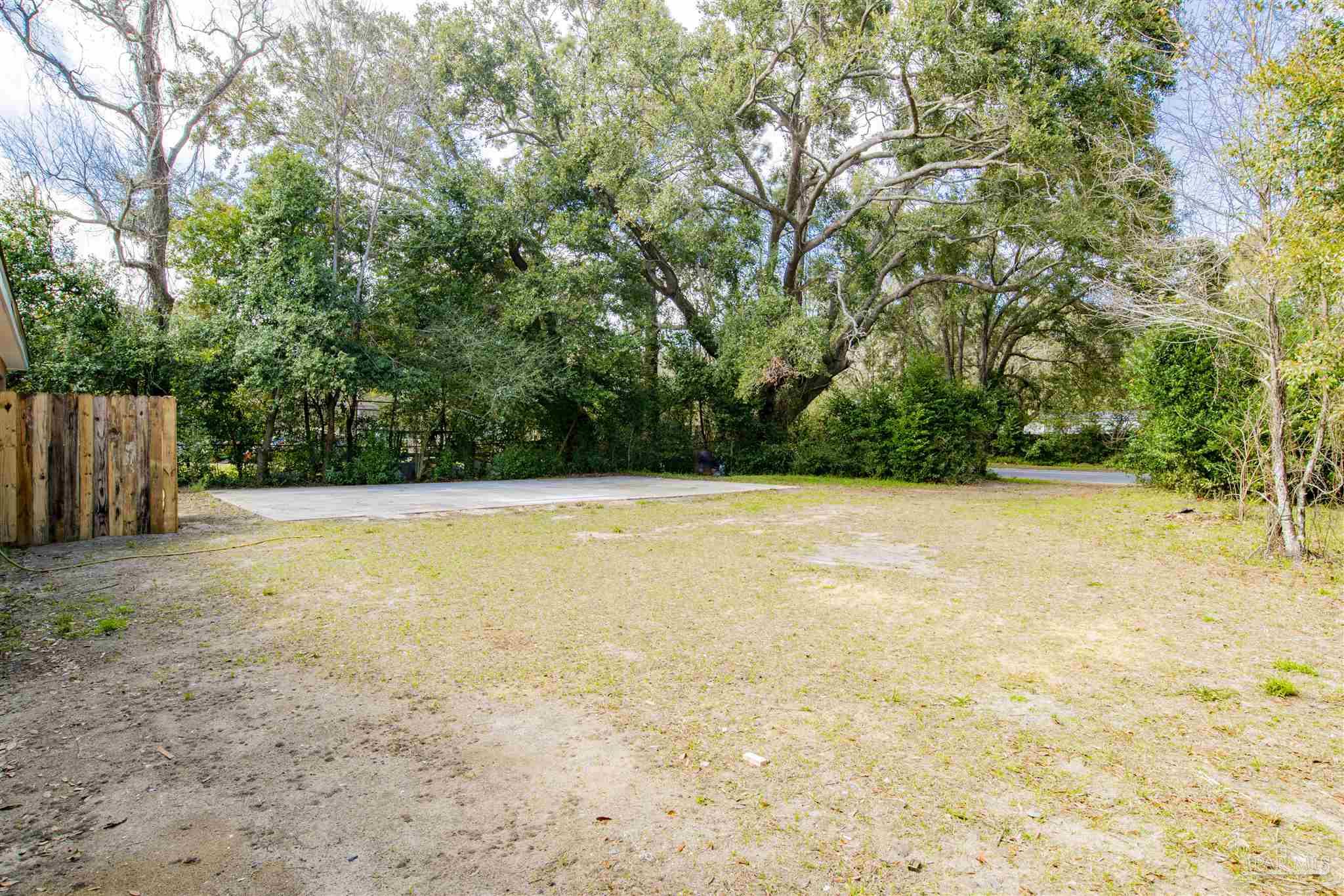 6606 Hampton Road Pensacola, FL 32505 - Photo 16 of 20