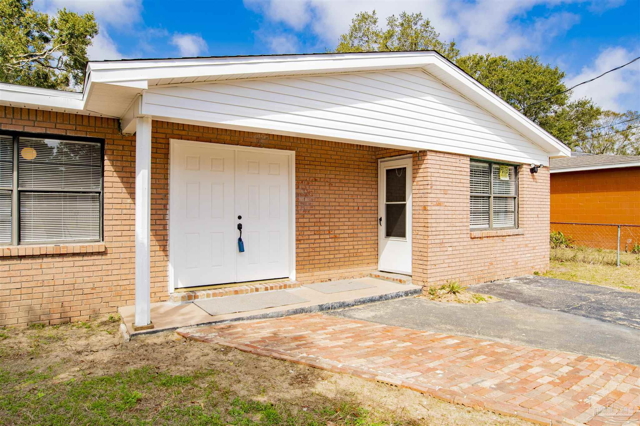 6606 Hampton Road Pensacola, FL 32505 - Photo 2 of 20