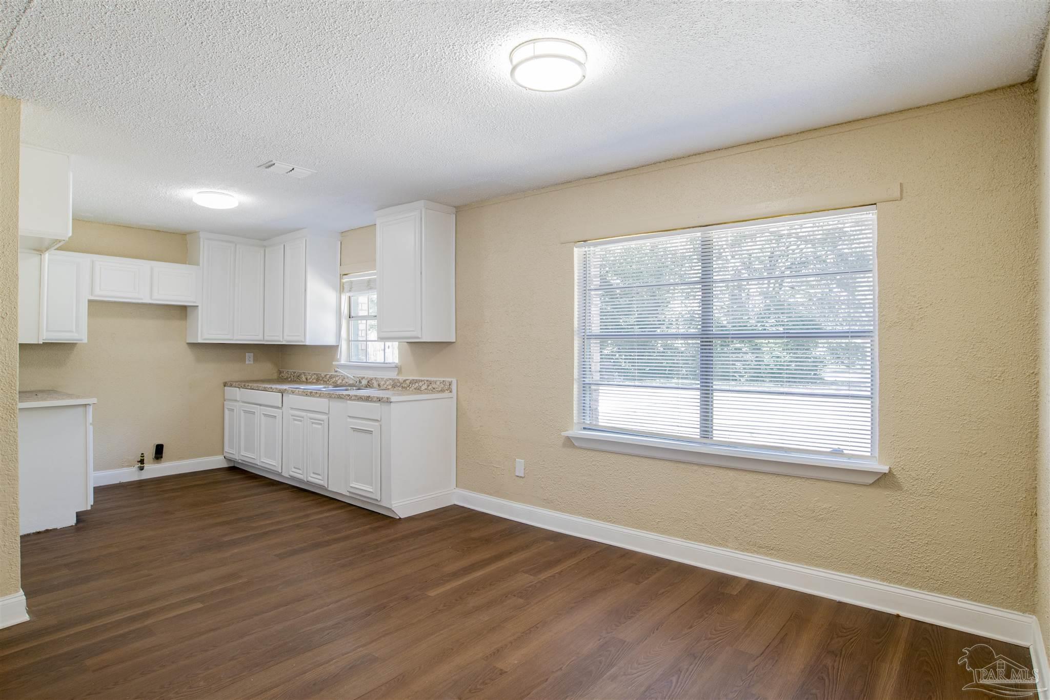 6606 Hampton Road Pensacola, FL 32505 - Photo 6 of 20