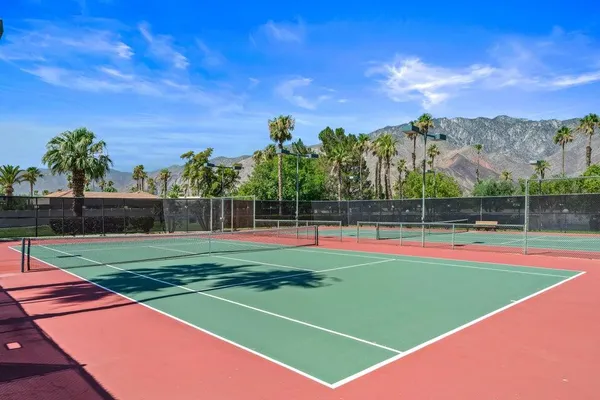 $359,900 | 2901 Sunflower Circle West, Palm Springs, CA 92262