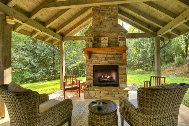 $485,000 | 168 Fightingtown Creek Road, McCaysville, GA 30555