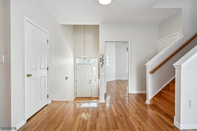 45 Loft Drive Bridgewater, NJ 08836 - Photo 2 of 18