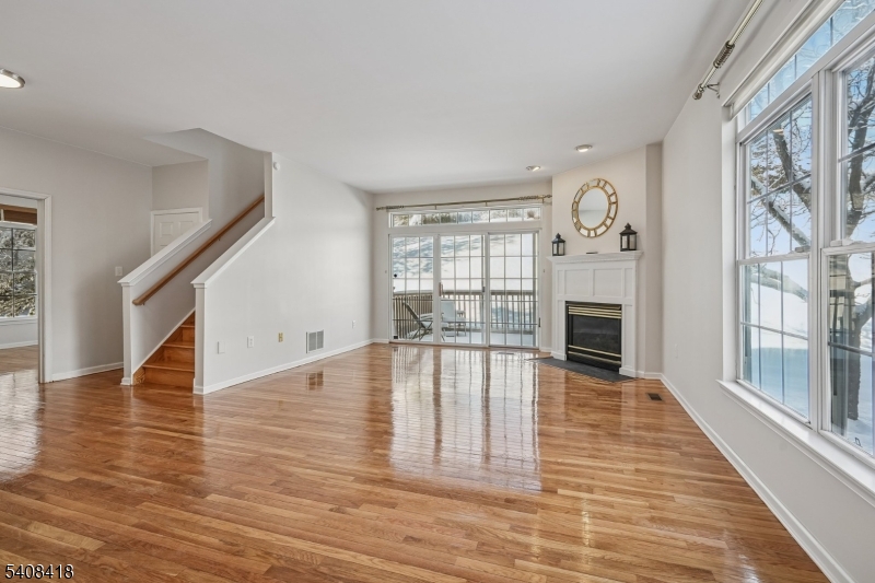 45 Loft Drive Bridgewater, NJ 08836 - Photo 3 of 18