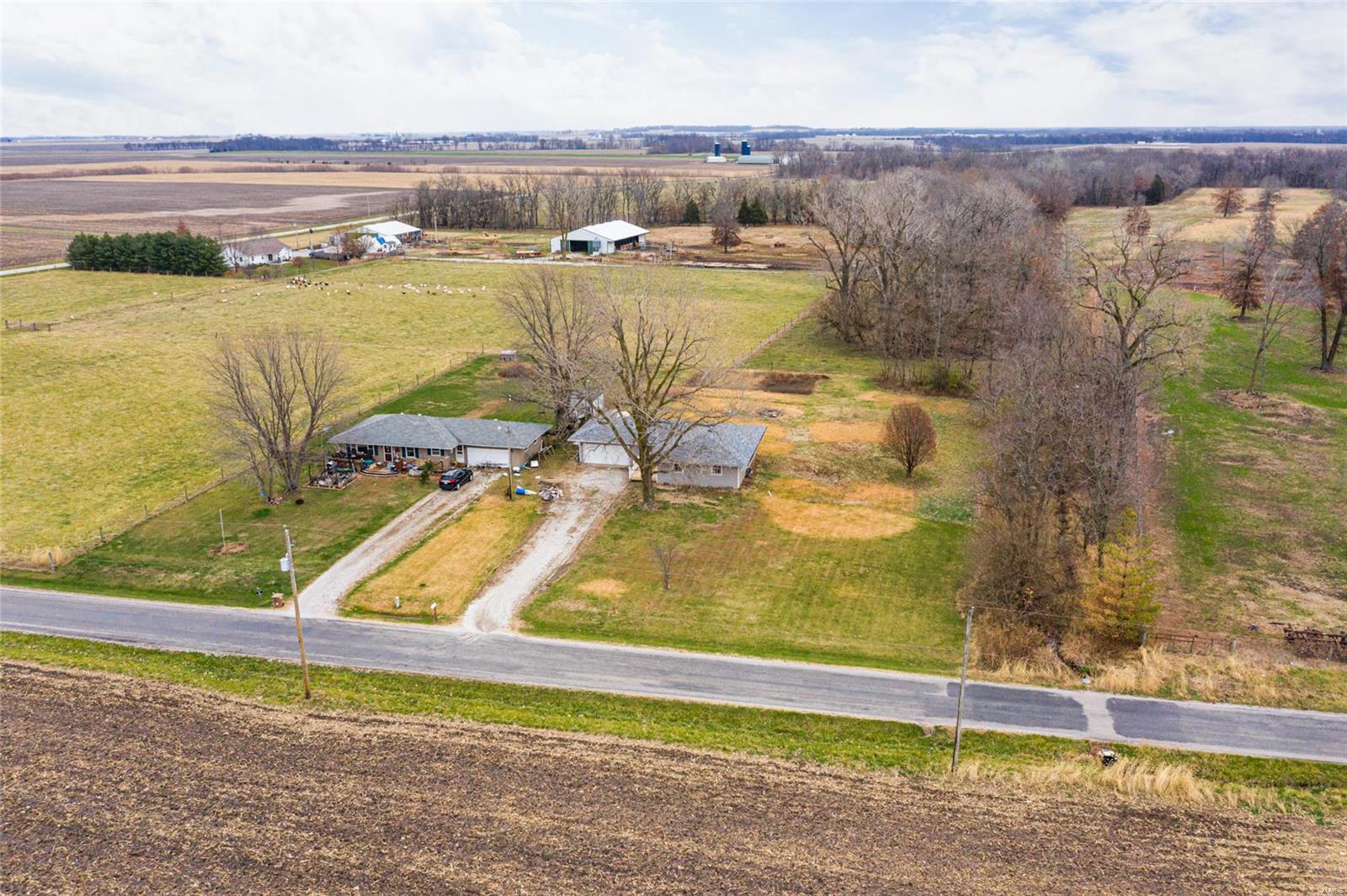 224 Rainmaker Trail Butler, IL 62015 - Photo 4 of 26 Gallery Image 4