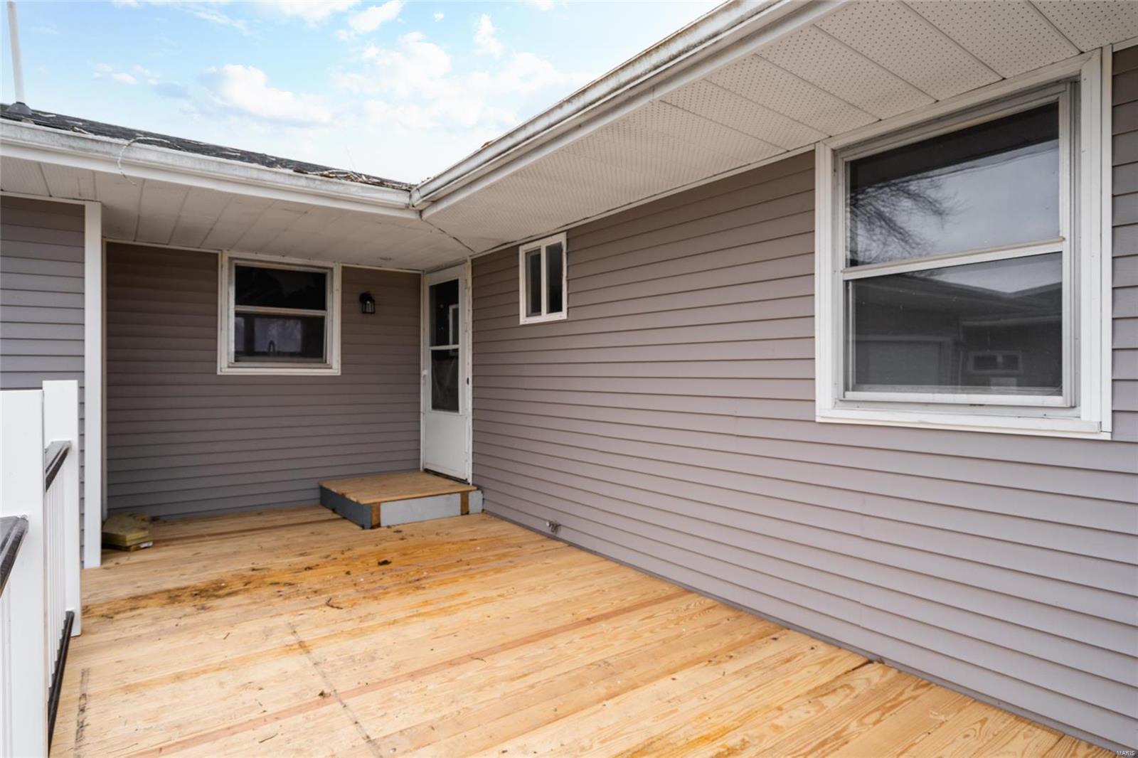 224 Rainmaker Trail Butler, IL 62015 - Photo 5 of 26 Gallery Image 5