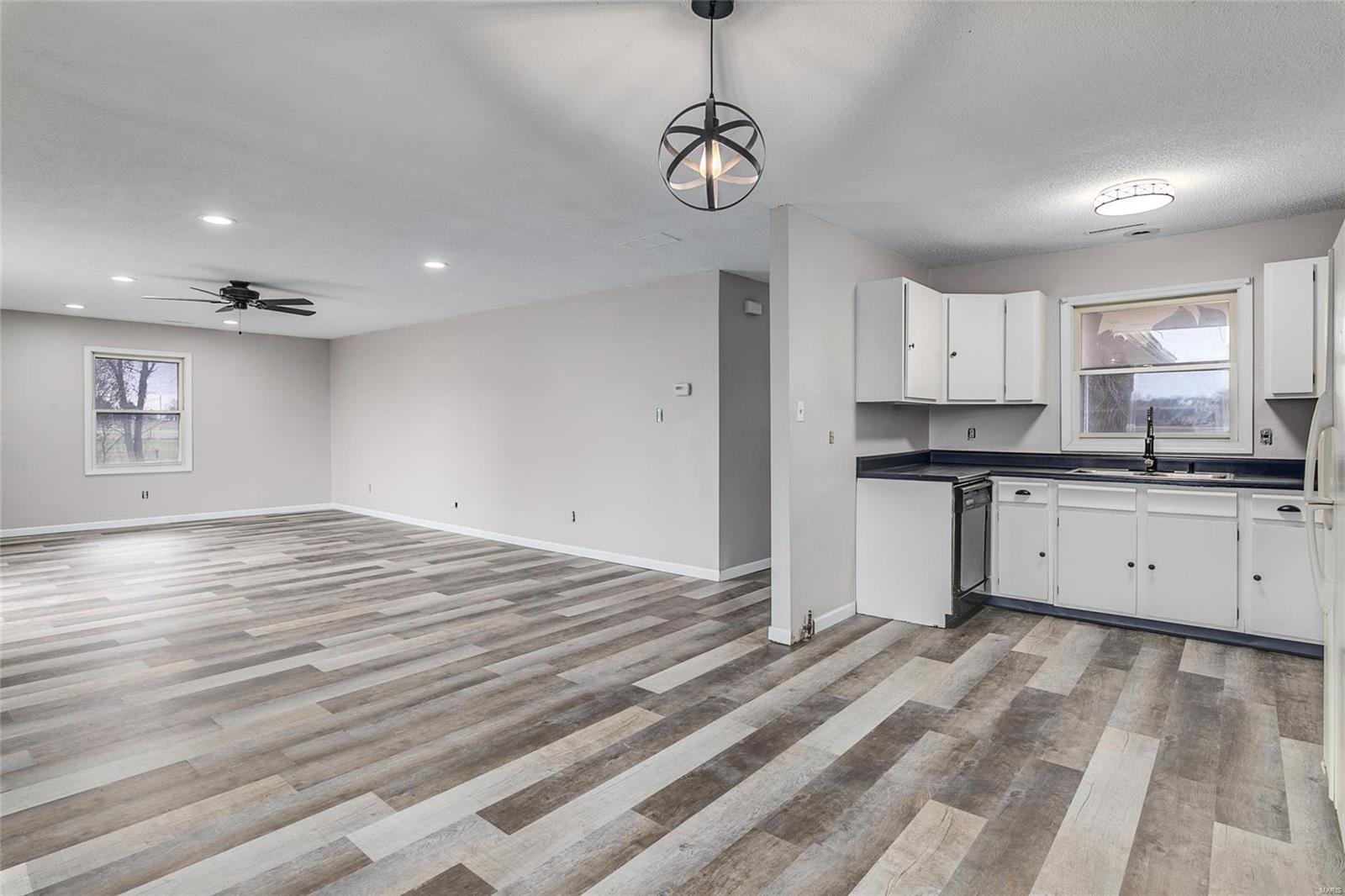 224 Rainmaker Trail Butler, IL 62015 - Photo 6 of 26 Gallery Image 6