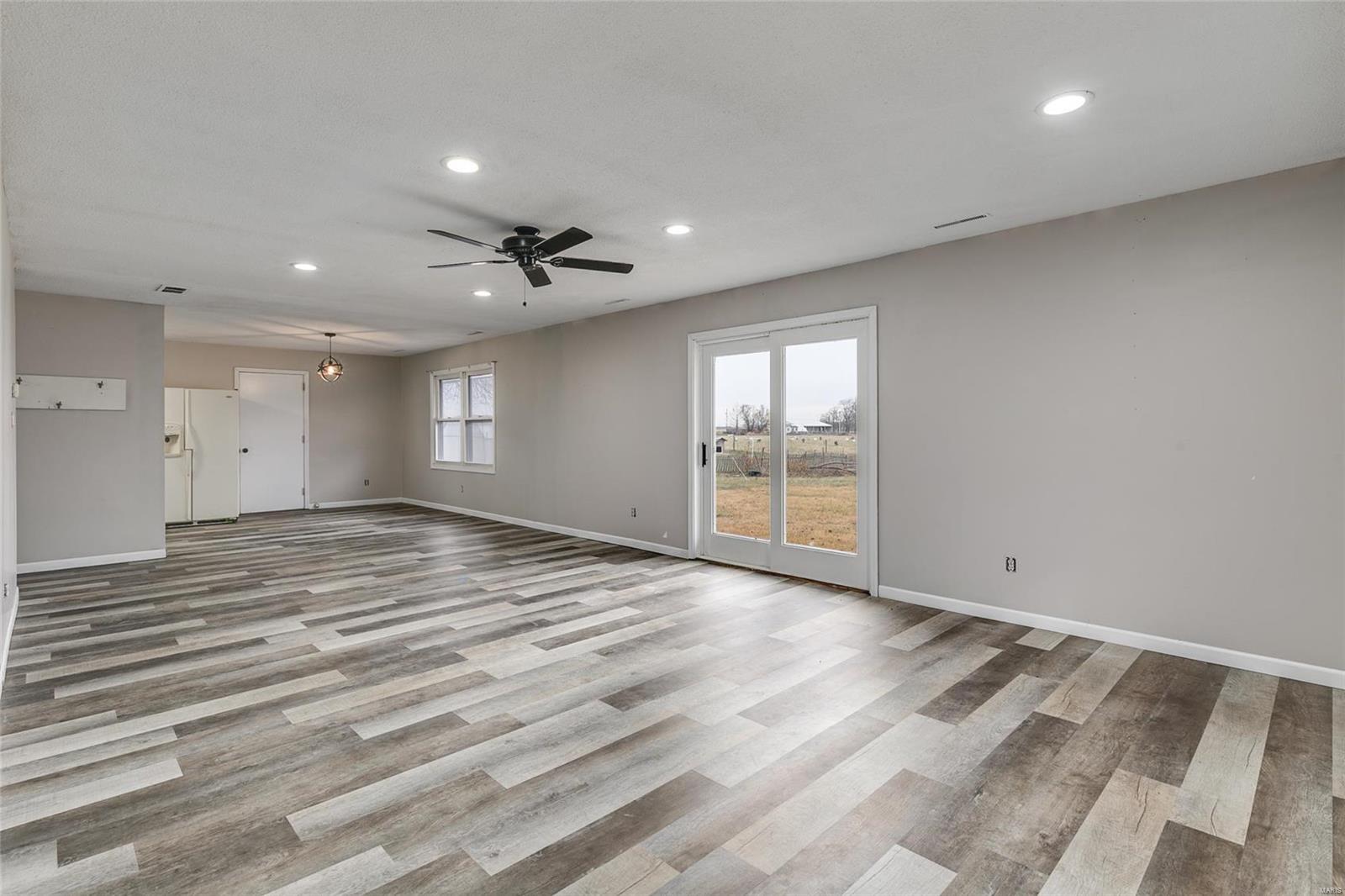 224 Rainmaker Trail Butler, IL 62015 - Photo 8 of 26 Gallery Image 8