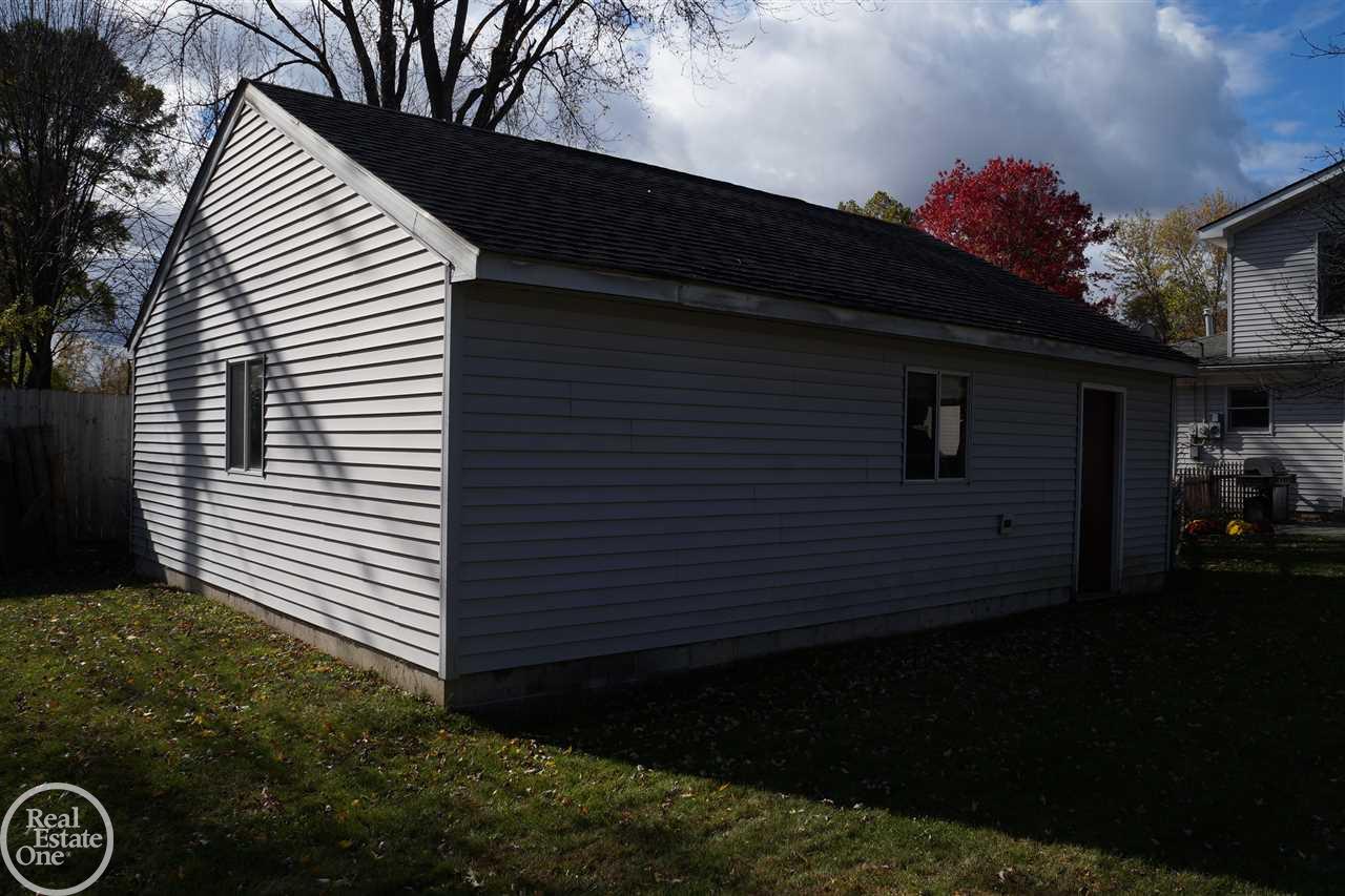 2403 Culbertson Avenue Rochester, MI 48307 - Photo 18 of 26