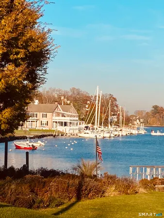 $1,495,000 | 494 Pequot Court, Fairfield, CT 06890