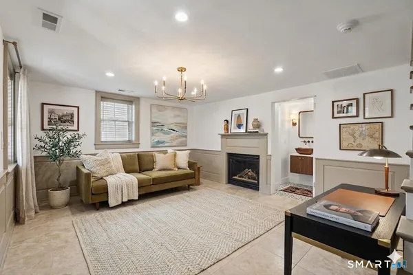 $1,495,000 | 494 Pequot Court, Fairfield, CT 06890