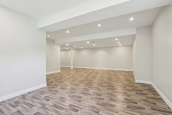 $1,200,000 | 6605 Oakwood Manor Drive, Crystal Lake, IL 60012