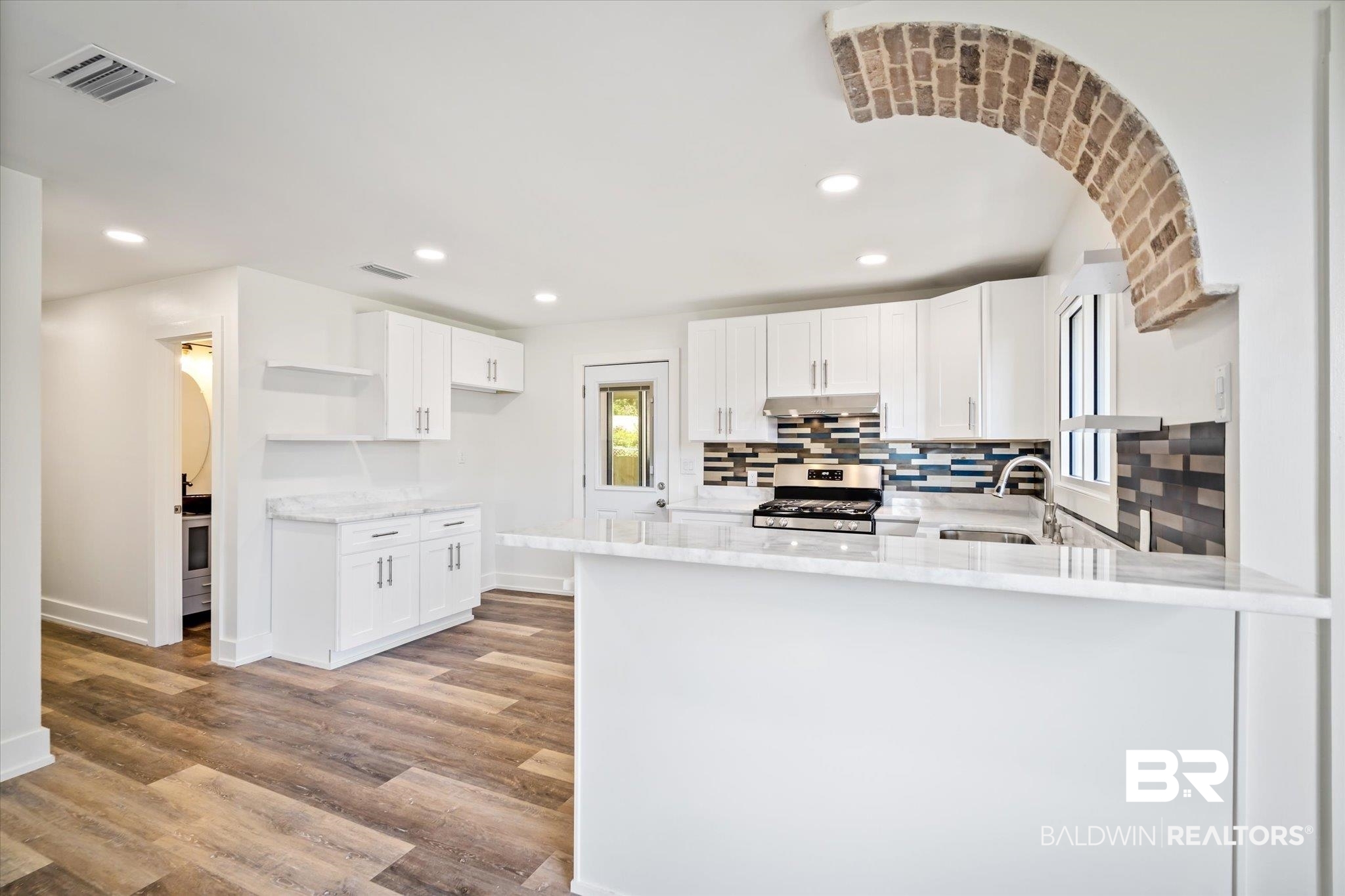 1315 Stevens Lane Mobile, AL 36618 - Photo 5 of 32