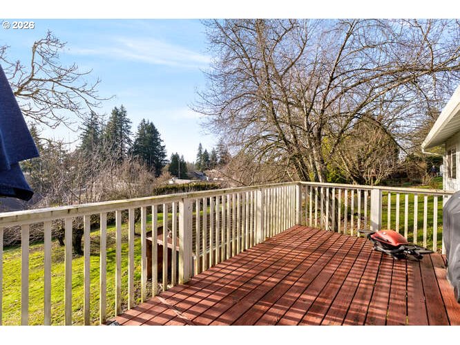 2738 Southwest Moss Street Portland, OR 97219 - Photo 28 of 46