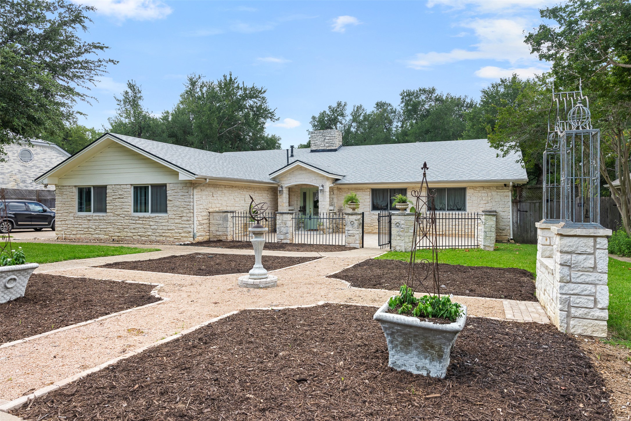 1102 North Ave F Elgin, TX 78621 - Photo 1 of 40