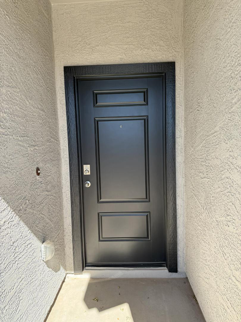 1840 West Spaulding Avenue Apache Junction, AZ 85120 - Photo 6 of 53 a view of a wooden door