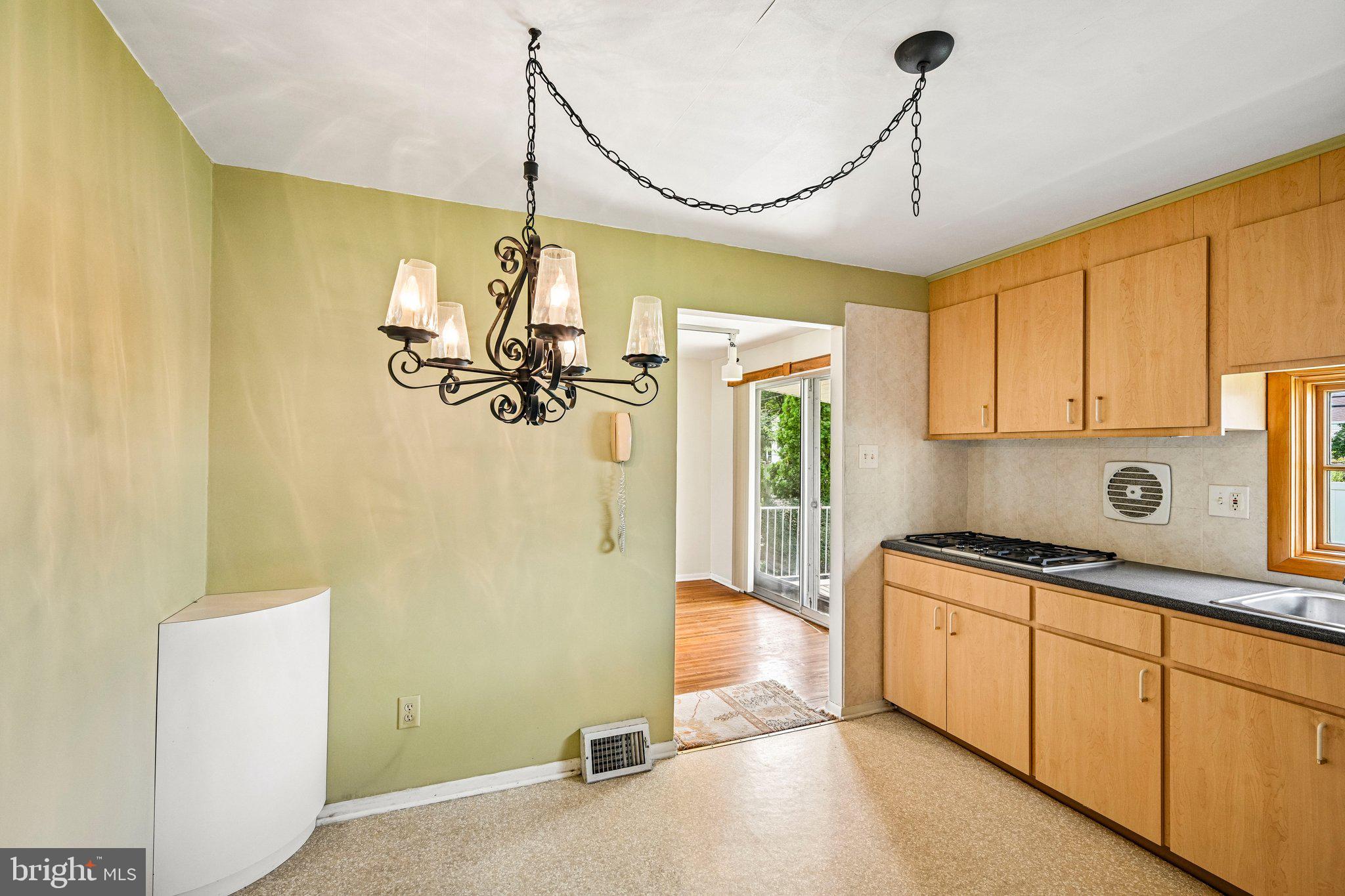 1008 Rennard Street Philadelphia, PA 19116 - Photo 13 of 33 Gallery Image 13