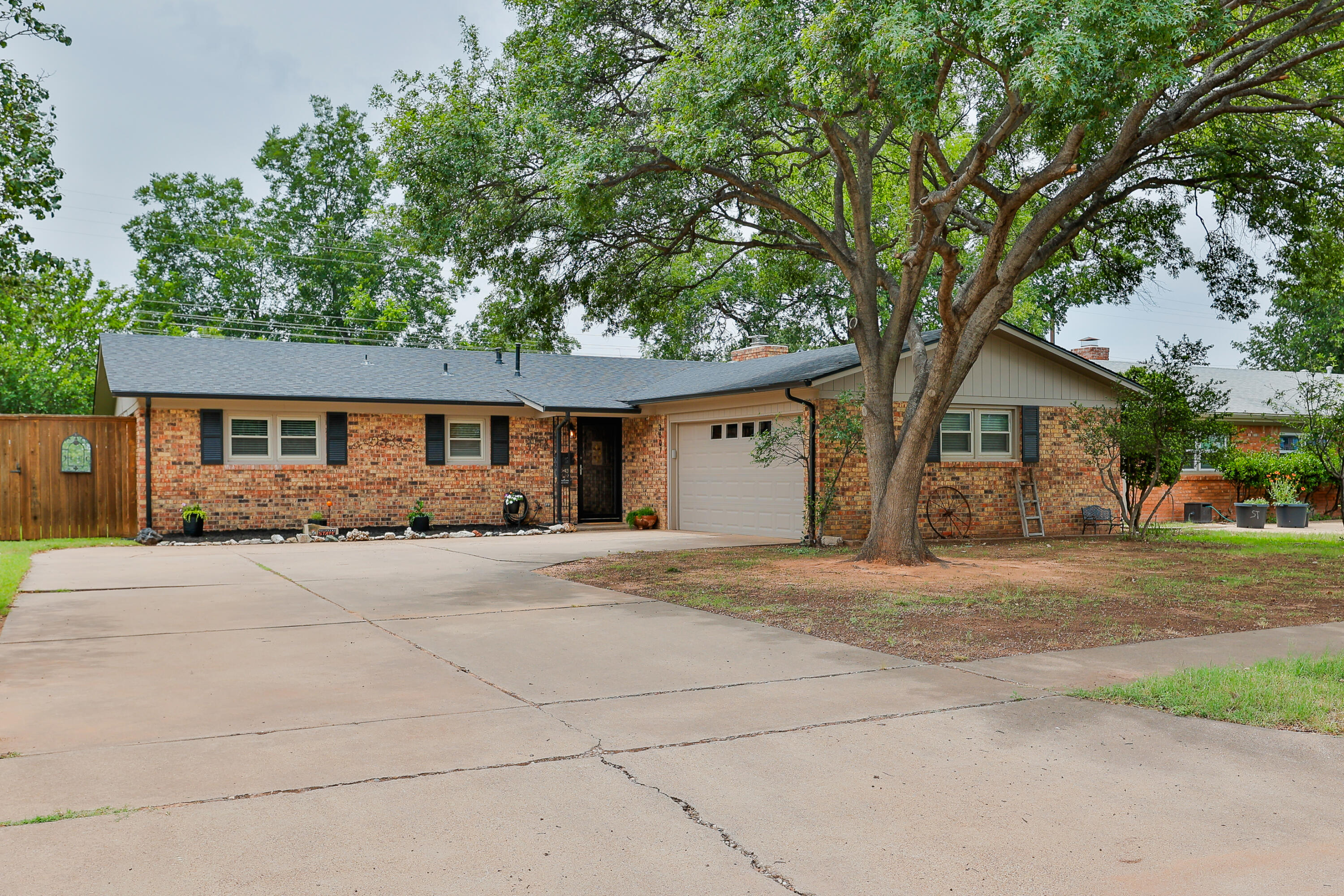 3607 60th Street Lubbock, TX 79413 - Photo 3 of 45 3607-60th-003