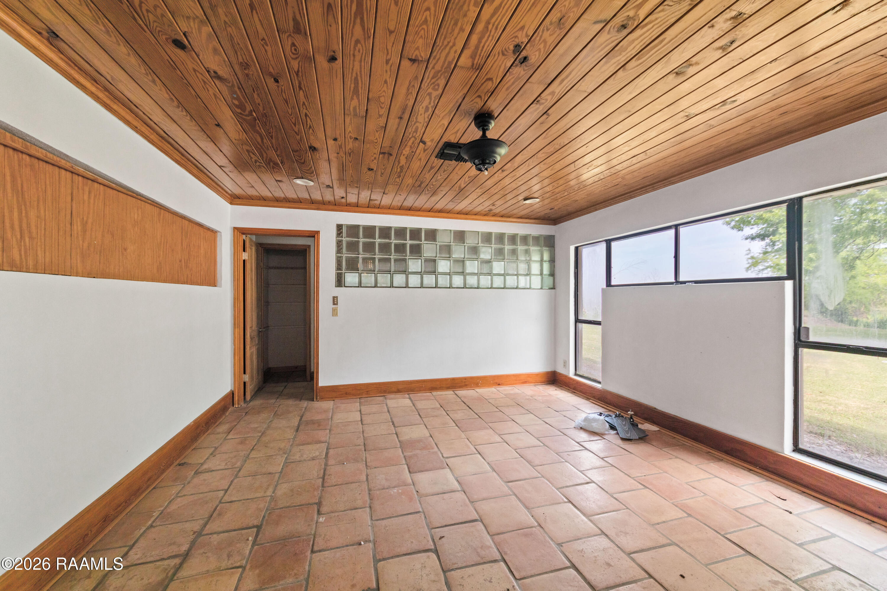 6712 Lake Peigneur Road New Iberia, LA 70560 - Photo 12 of 38 6712 Lake Peigneur A-36