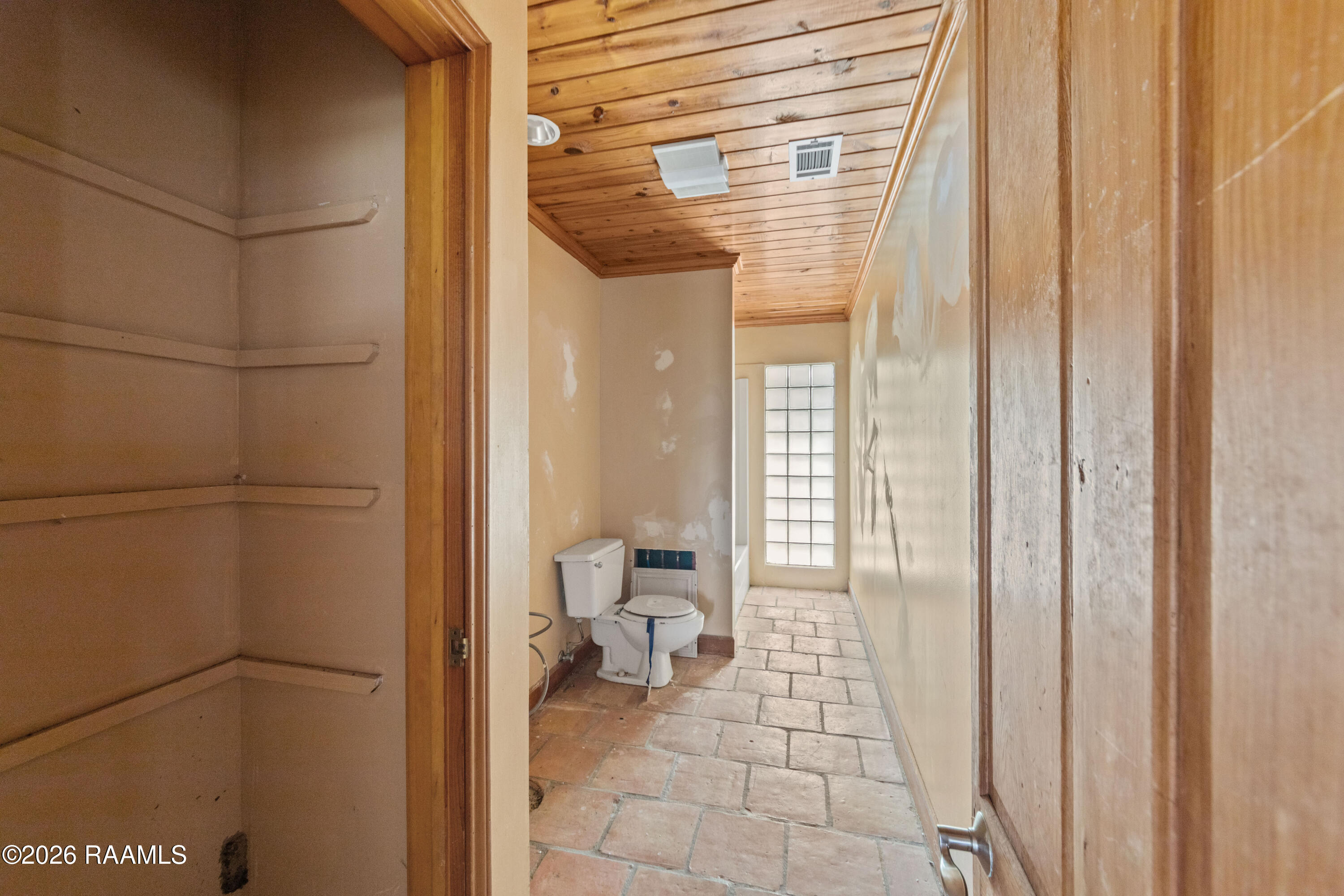 6712 Lake Peigneur Road New Iberia, LA 70560 - Photo 13 of 38 6712 Lake Peigneur A-27